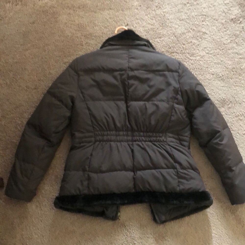 Women’s brown puffer jacket